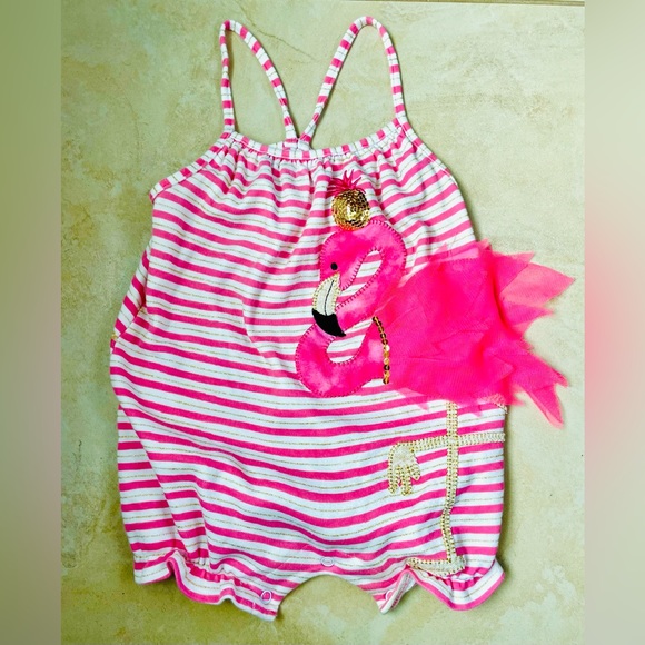 Super cute Mudpie flamingo onsie  9 - 12 months - Picture 1 of 3